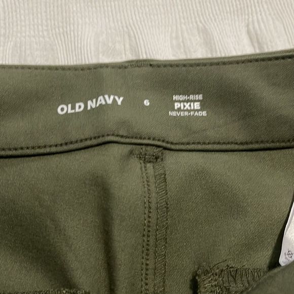 NWT- Old Navy - 24+.  Pixie Pant - Picture 7 of 9